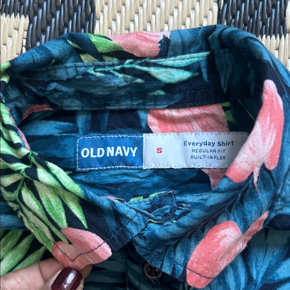 Old Navy Men’s Sz S Blu/Grn/Pnk Floral Button-Down - Picture 2 of 5